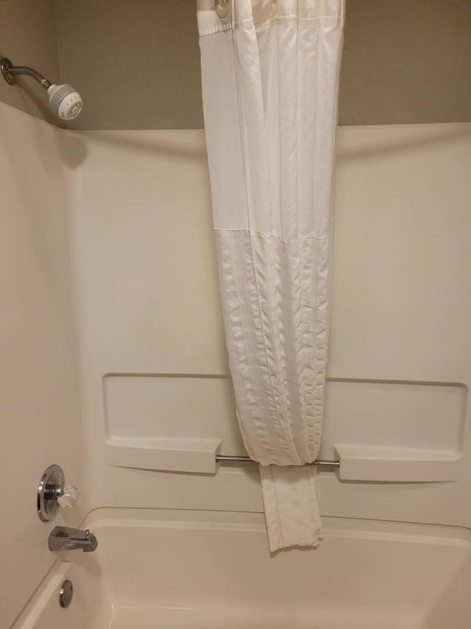 Comfort Inn Cleveland Airport Middleburg Heights Exterior foto